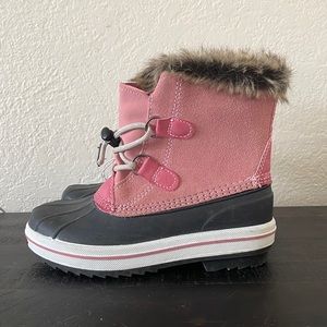 Girls snow boots- never been worn!